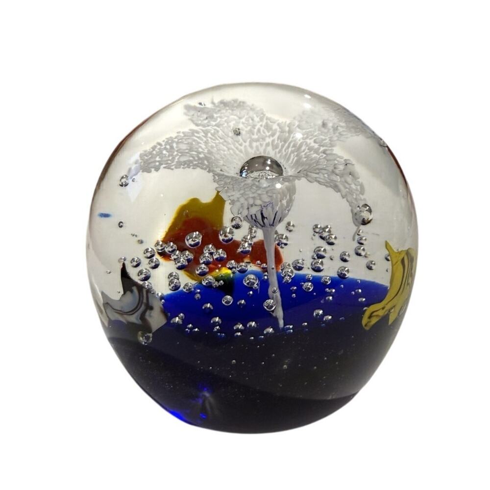 Artglass Flower Spout Fish Aquarium Blue Round Paperweight 11" Around 4" Across